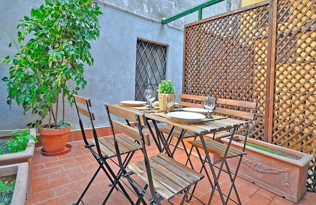 Terrace Governo Vecchio-1